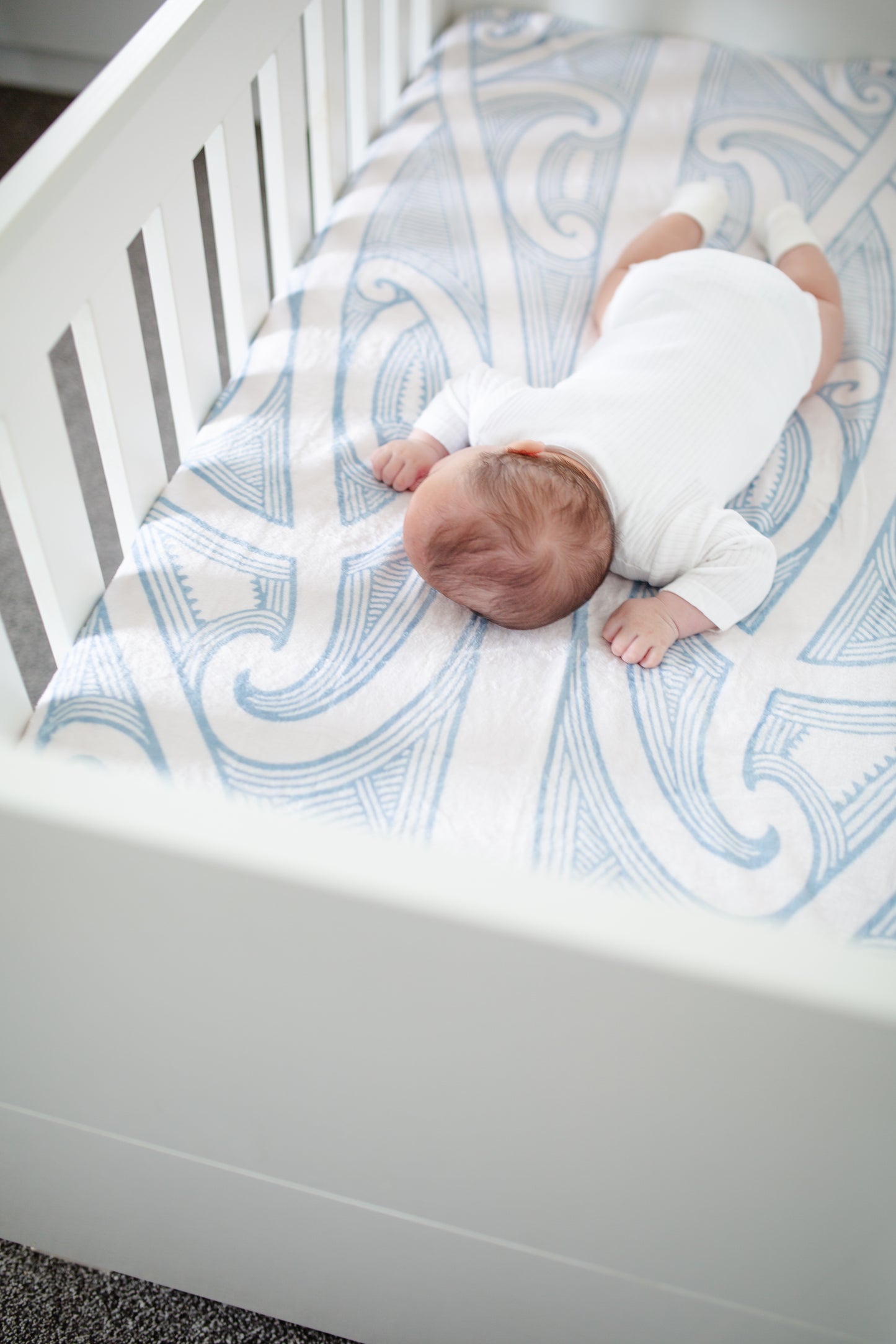 Cot Size Minky Paraikete - Kahurangi