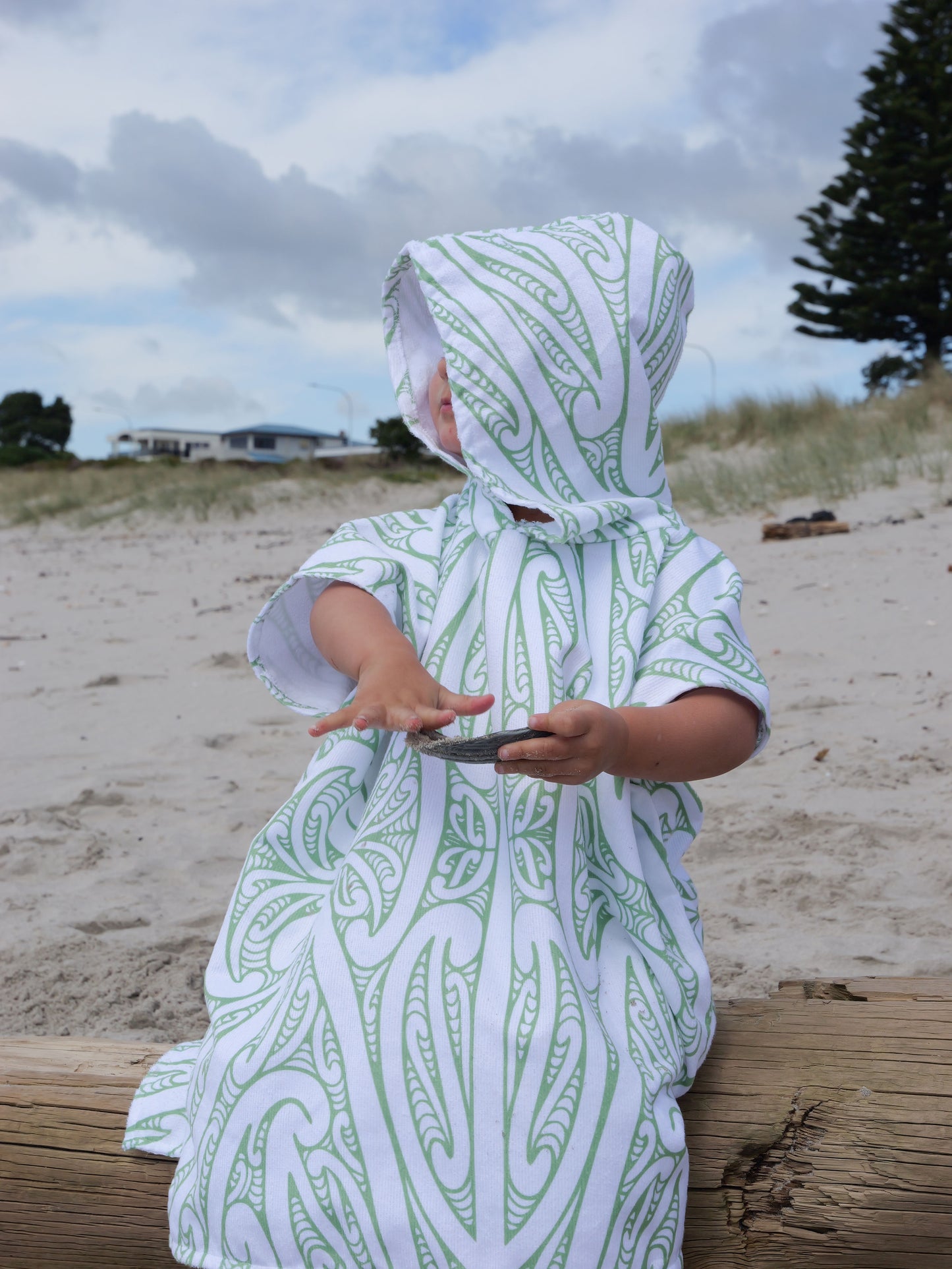 Kākāriki Tamariki Hooded Towel