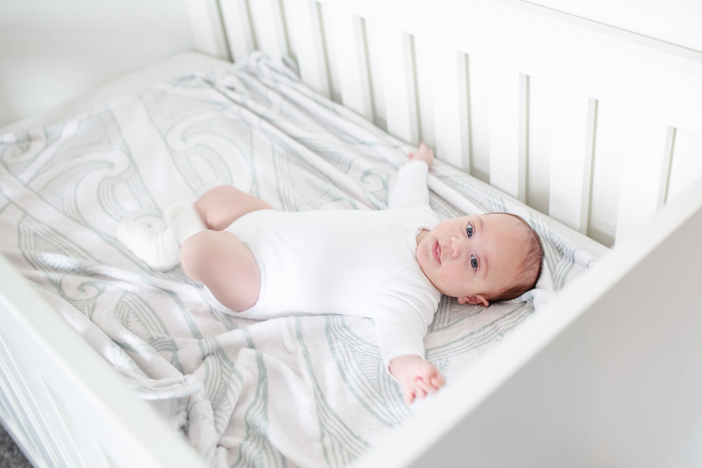 Cot Size Minky Paraikete - Kākāriki