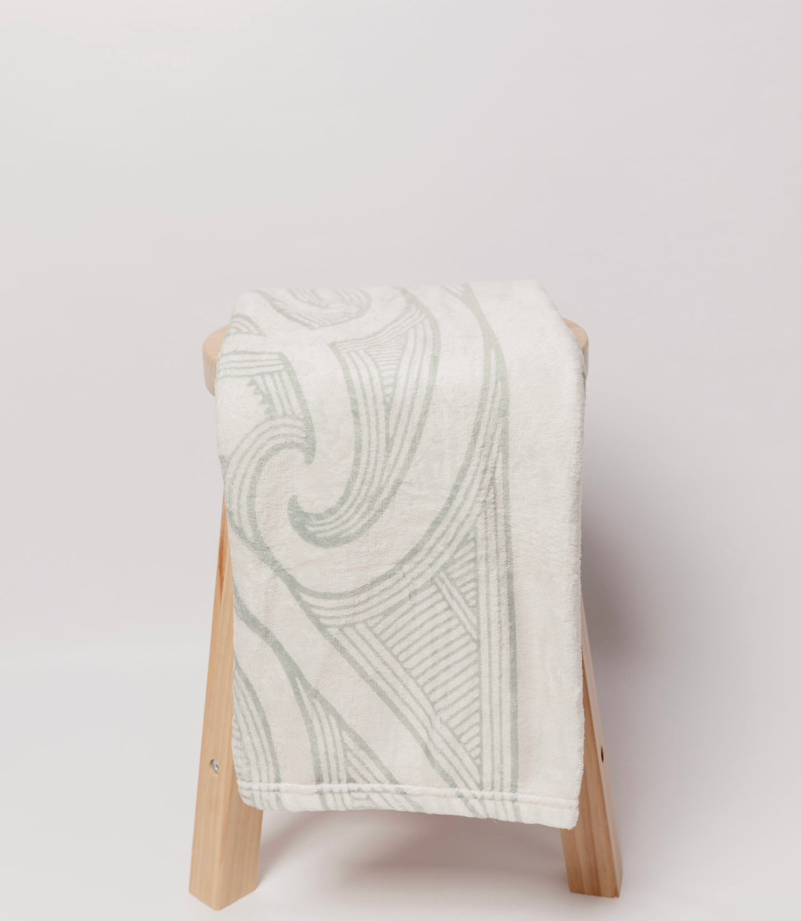 Cot Size Minky Paraikete - Kākāriki
