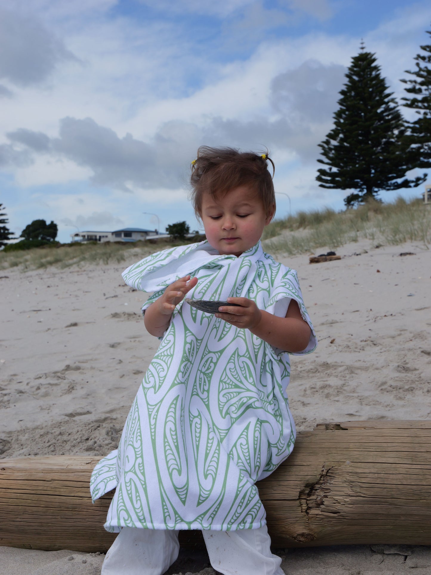 Kākāriki Tamariki Hooded Towel