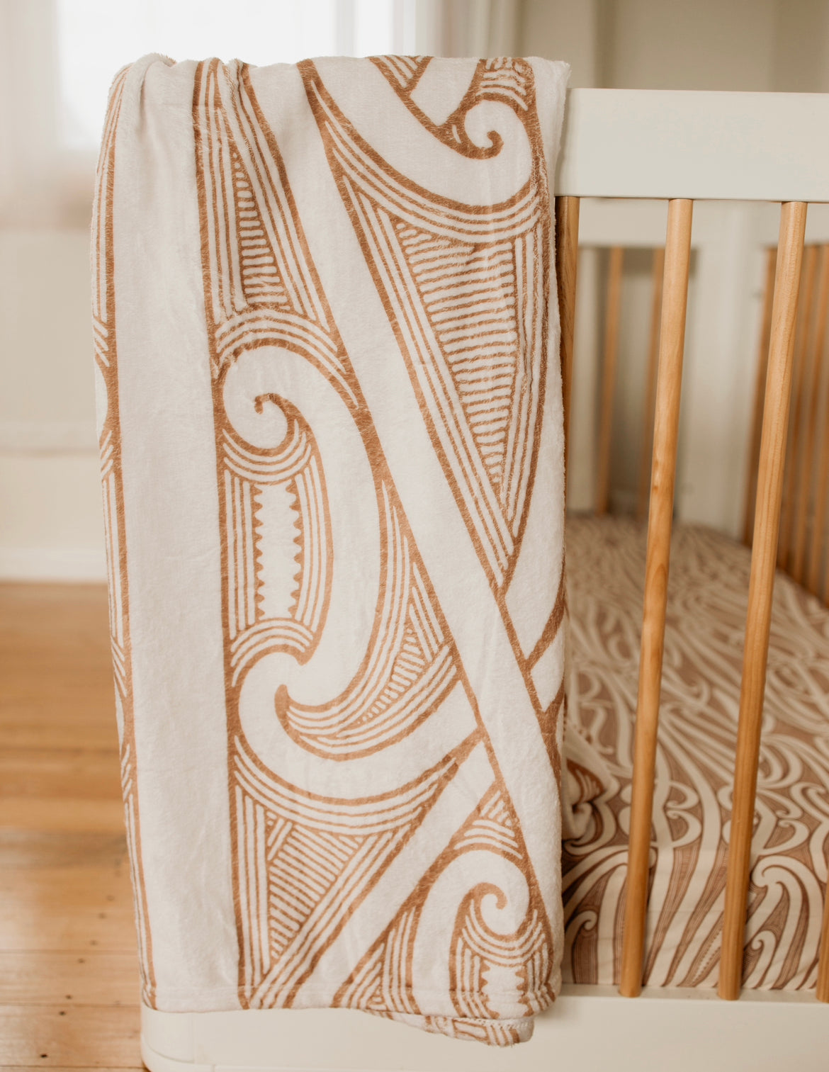 Cot Size Minky Paraikete - Parauri